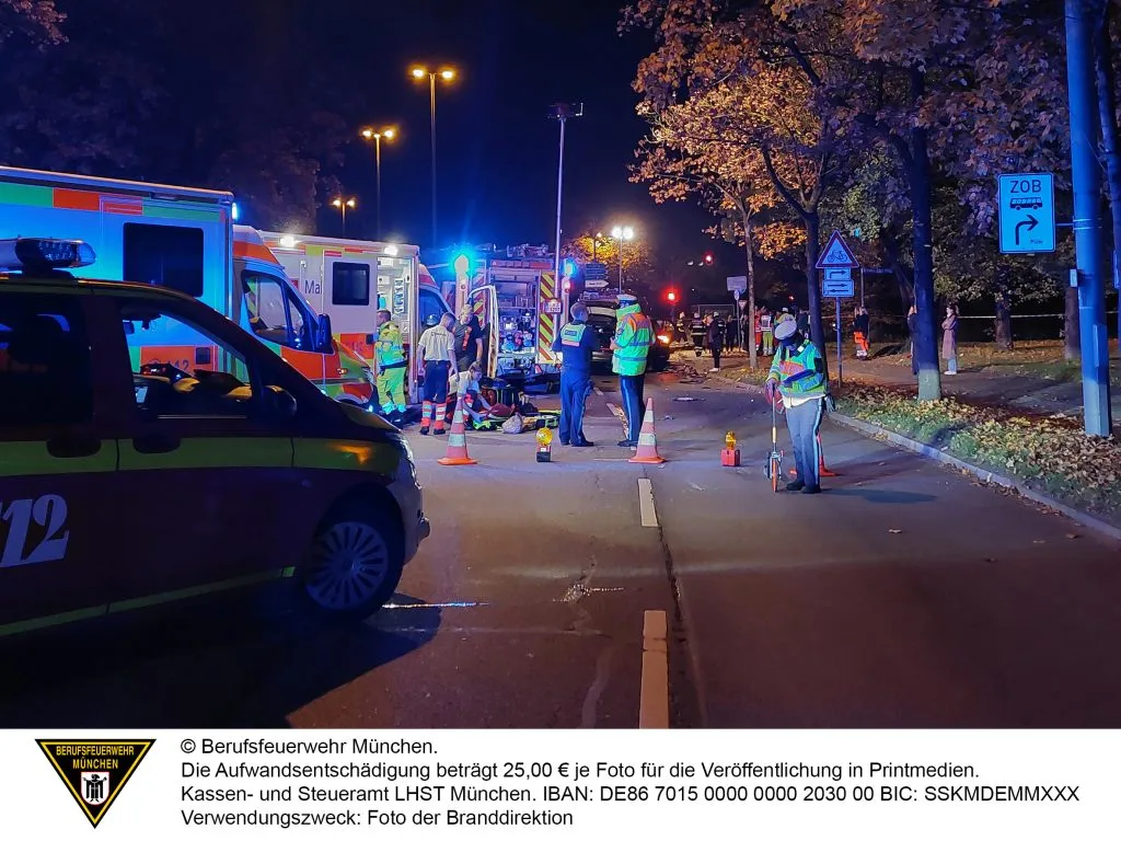 Schwerer Auffahrunfall in München: Neun Verletzte, darunter ein Kleinkind