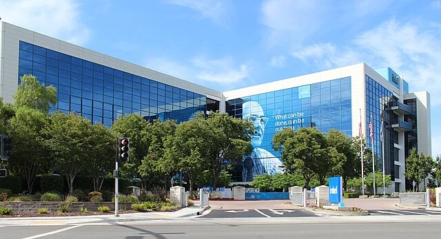 Chip-Gigant in der Krise: Intel stoppt Milliardenprojekt in Deutschland