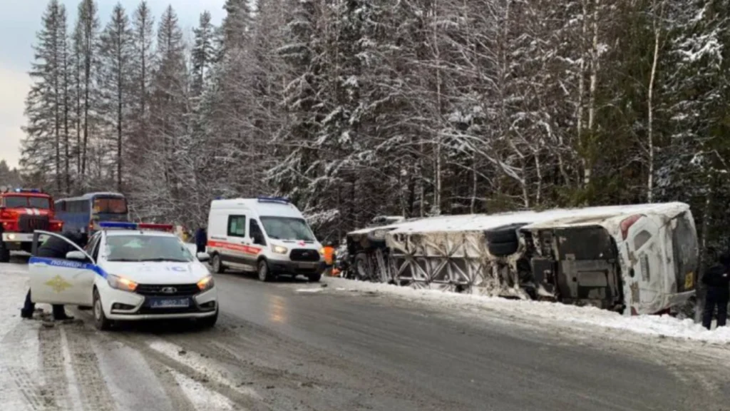 Touristenbus-Unfall in Russland: 14 Verletzte