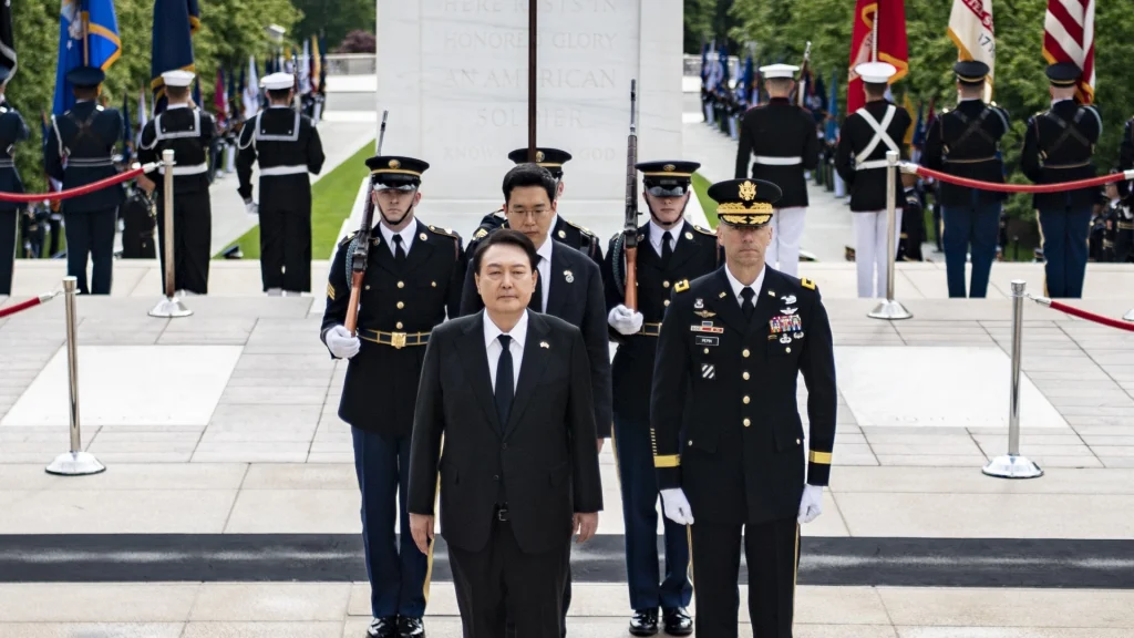 Erstmals in der Geschichte: Südkorea verhaftet amtierenden Präsidenten