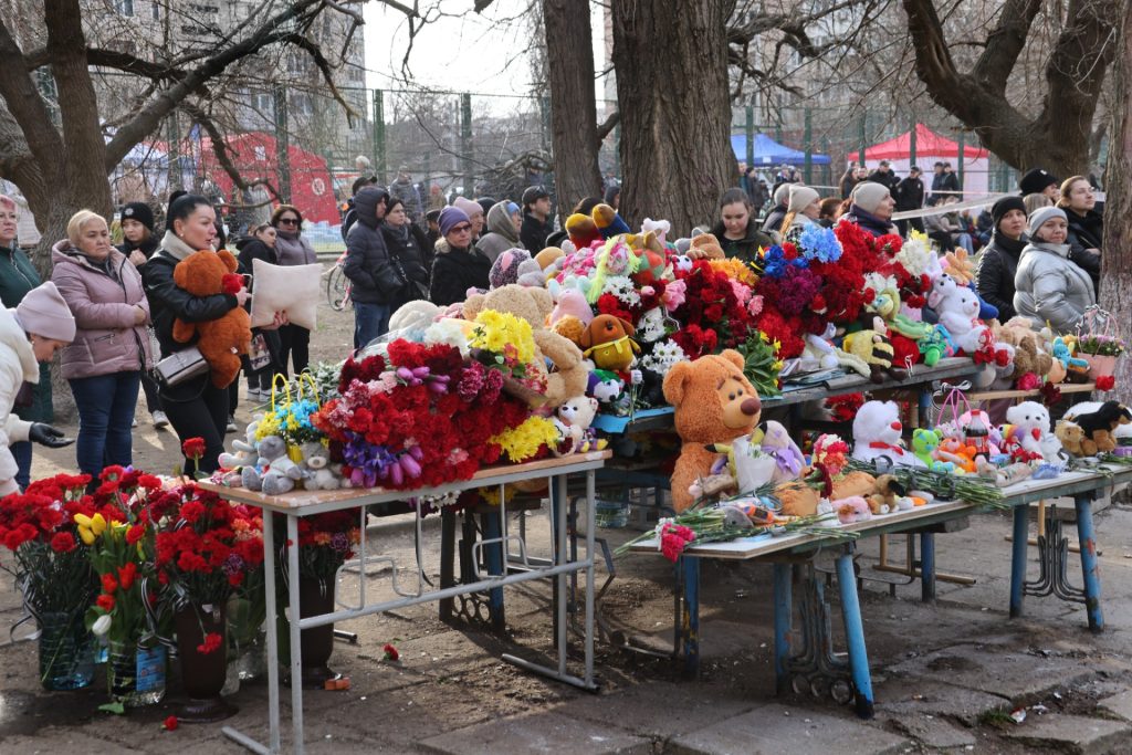 Entführte ukrainische Kinder offenbar auf russischen Adoptionswebseiten
