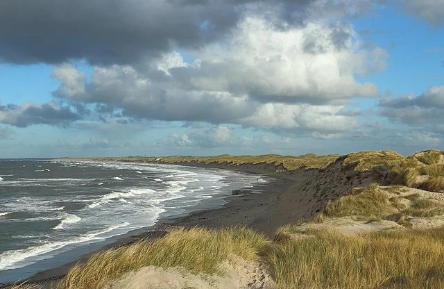 Erdrutsch am Strand: Deutsche Kinder in Dänemark verschüttet und schwer verletzt