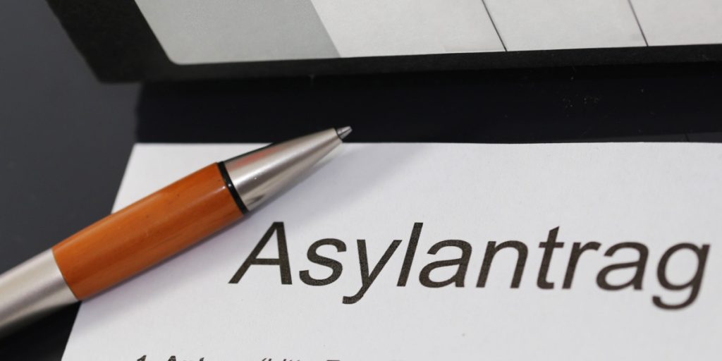 Über eine Million Asylanträge: Deutschland bleibt Hauptzielland