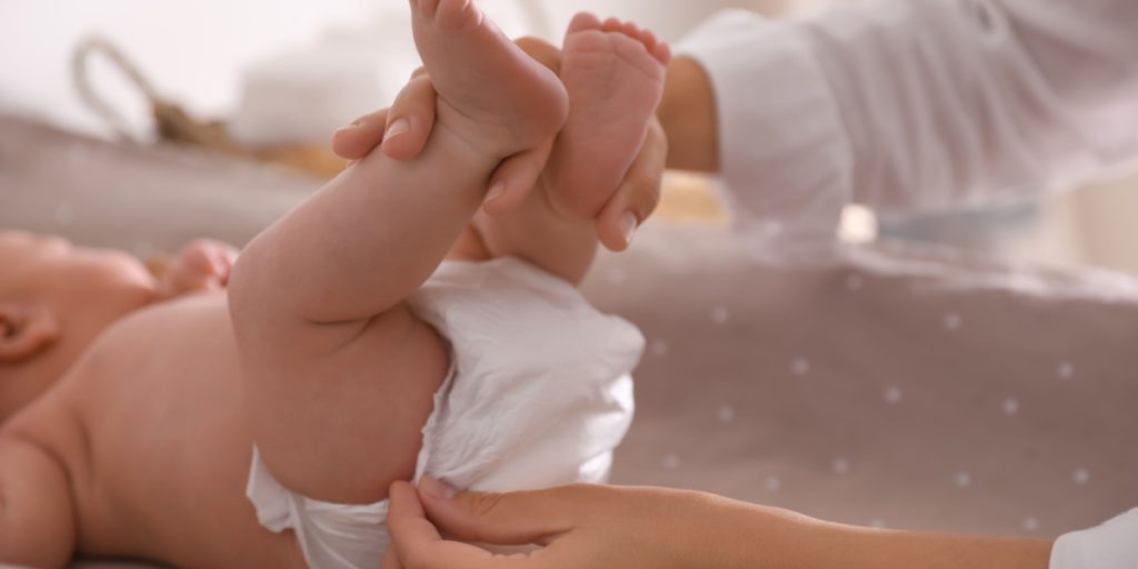 Mutter entdeckt Krebs durch Babywindel: Ein ungewöhnliches Warnzeichen