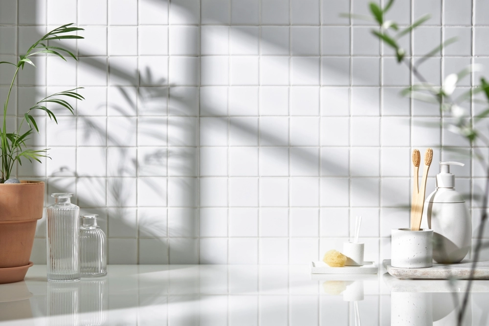 Buttermilch als natürlicher Reiniger: So wird Ihr Badezimmer strahlend sauber