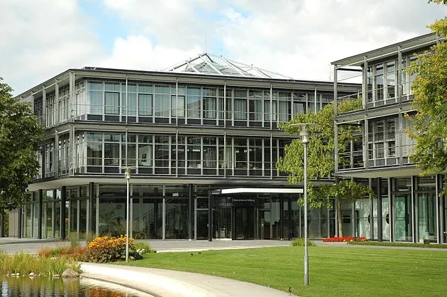 Globale Demokratie in der Krise: Bertelsmann Stiftung schlägt Alarm