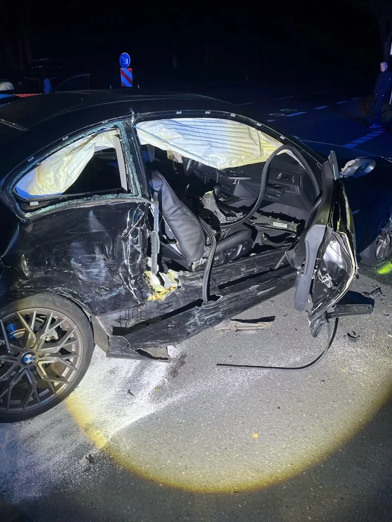 Schwerer Unfall in Langenfeld: Zwei Verletzte und hoher Sachschaden