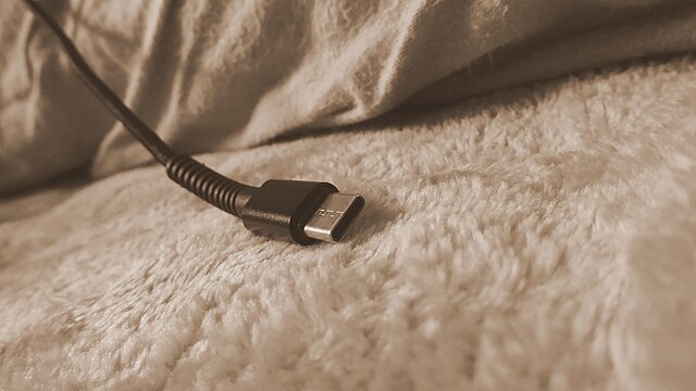 Nationalrat setzt auf Einheit: Neue Regelung für Ladekabel
