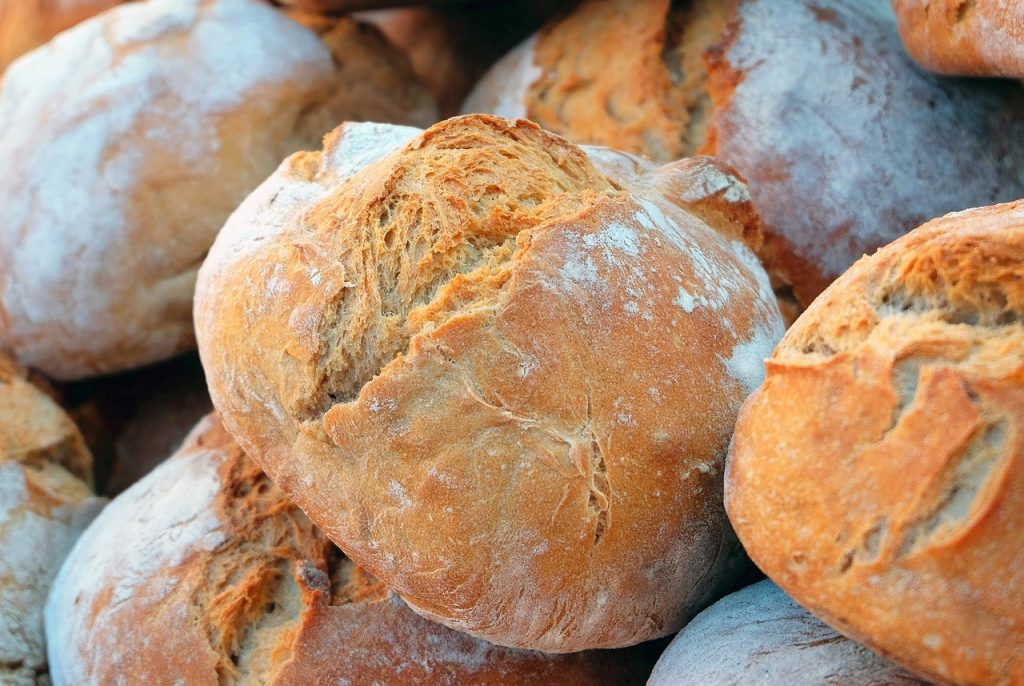 Mach Schluss mit hartem Brot: Probier diesen genialen Trick