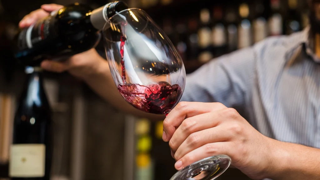 Keine Gehaltserhöhung? Dieses japanische Unternehmen erlaubt stattdessen Alkohol am Arbeitsplatz