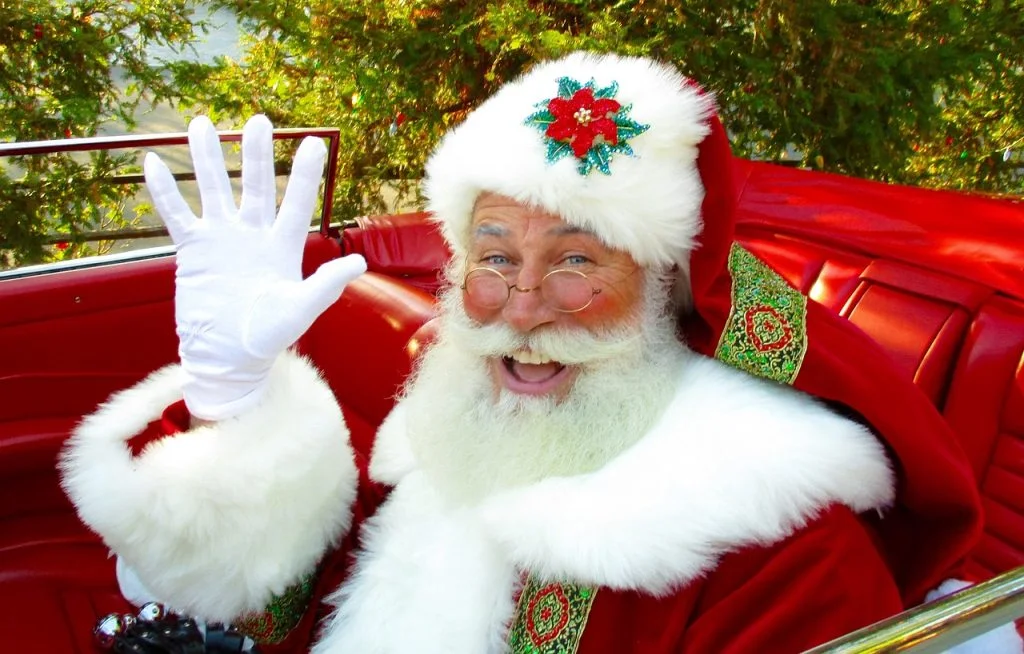 Belarus verbietet den Weihnachtsmann und fördert stattdessen russische Traditionen