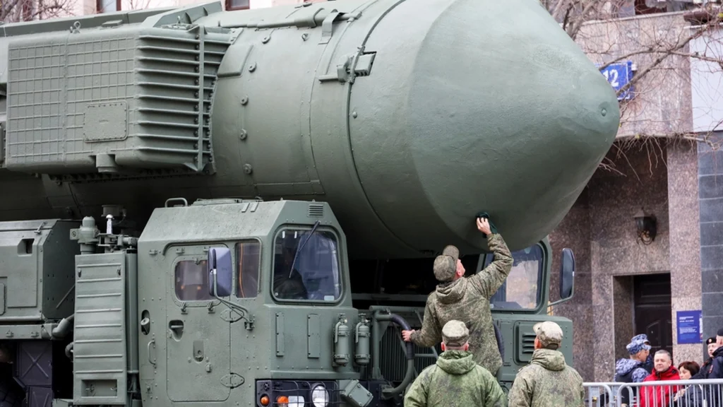 Mehr Russen unterstützen Putins Einsatz von Atomwaffen in neuer Umfrage