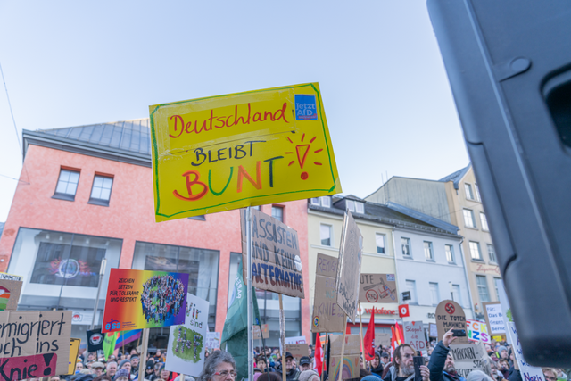 Rechtsextreme Konferenz in Potsdam: „Correctiv“ enthüllt, Gericht entscheidet