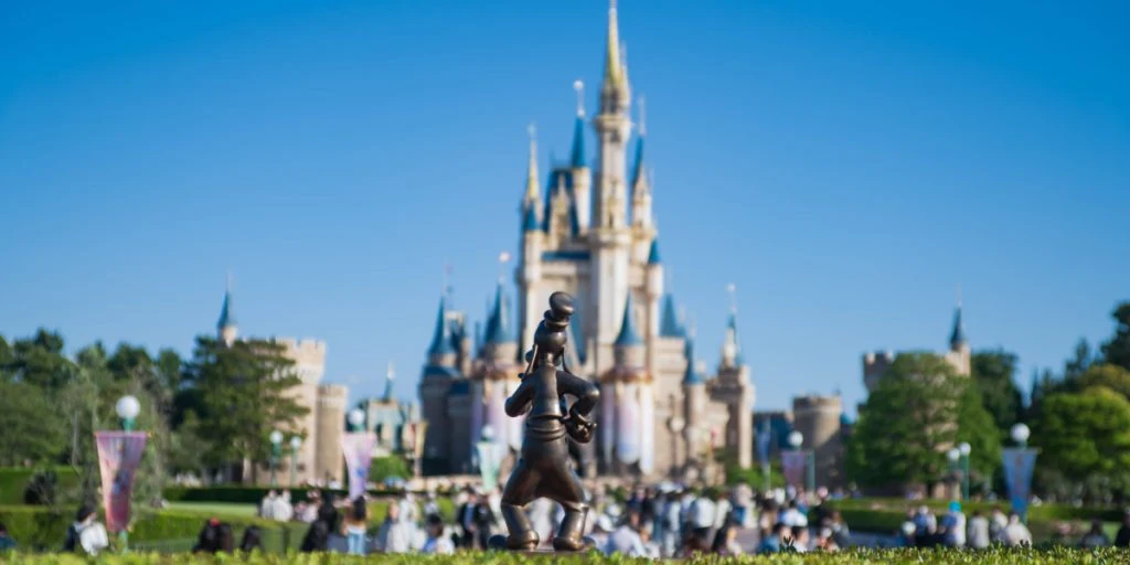 Von Florida bis Shanghai: Mann besucht jeden Park und jede Attraktion