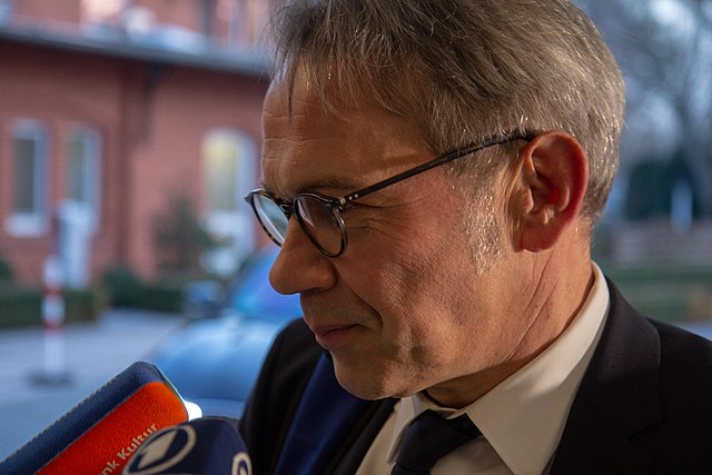 Kampf gegen AfD-Einfluss: Innenminister Maier fordert dringende Verfassungsänderung