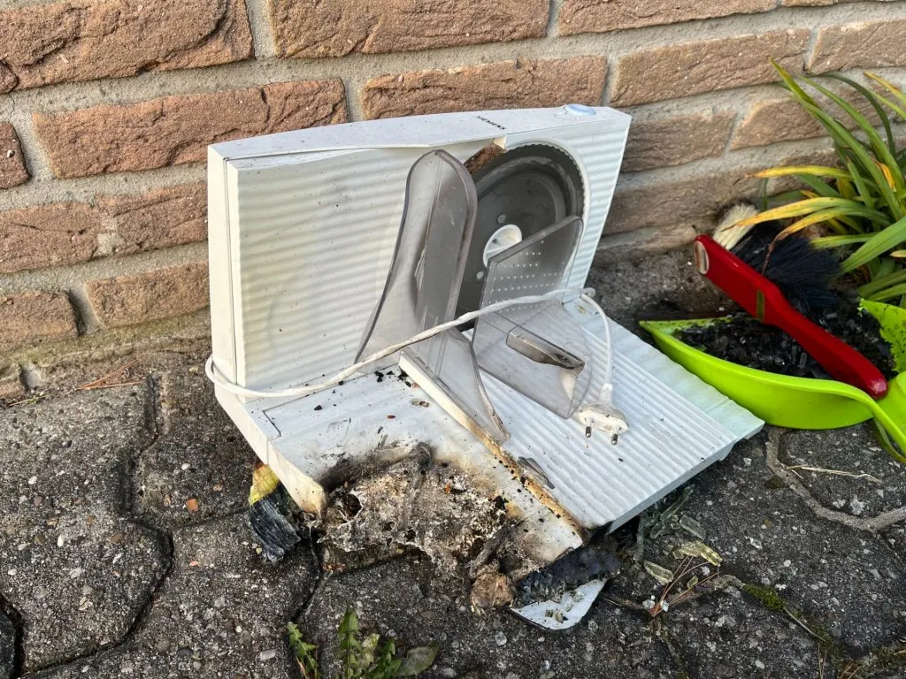 Feuerwehrmann löscht eigene Küche: Kurioser Einsatz in Hambühren