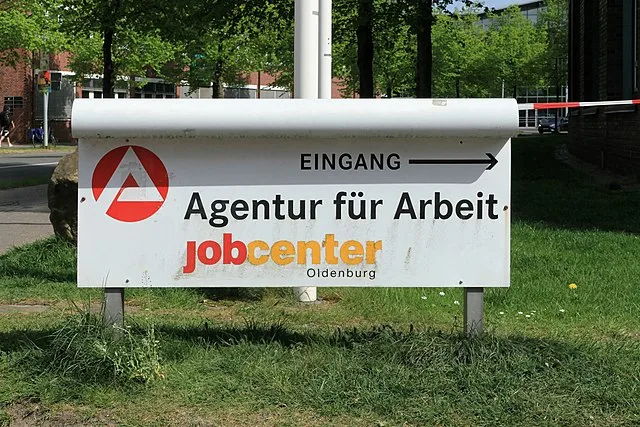 Überraschende Forderung: Jobcenter will nach 16 Jahren Geld zurück