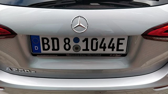 Das Geheimnis des ‚W‘ auf deutschen Kennzeichen gelüftet