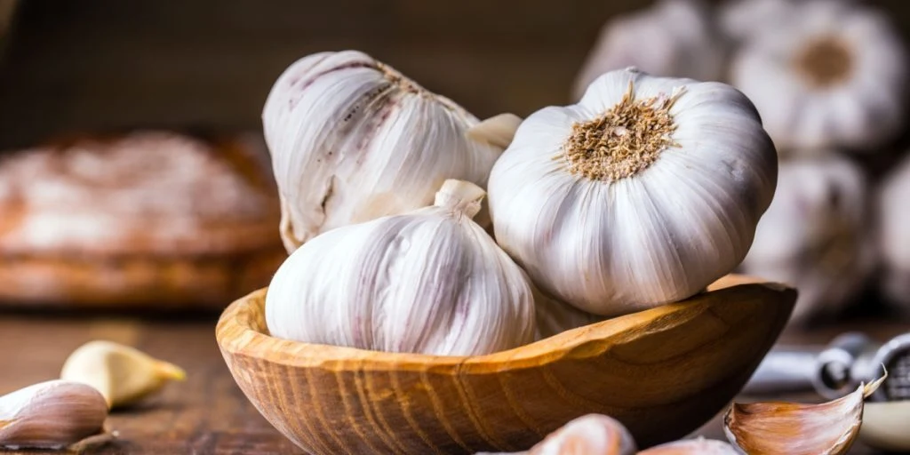Knoblauchschalen: Mehr als nur Abfall