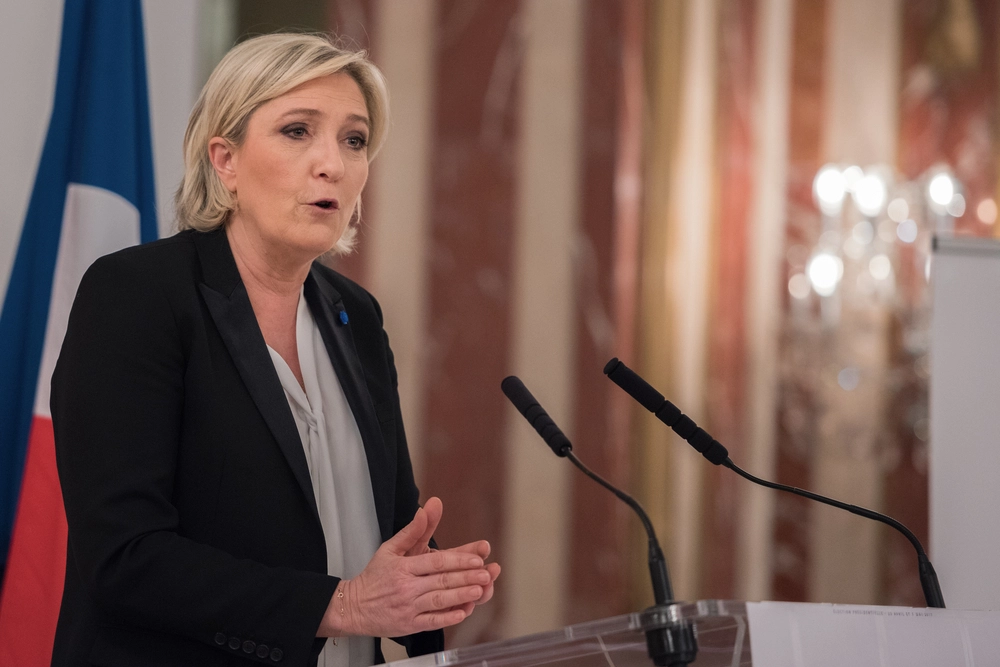 Marine Le Pen droht jeder linken Regierung mit Misstrauensantrag