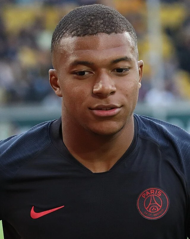 Mbappé wehrt sich gegen Vergewaltigungsvorwürfe: Verleumdungsklage angekündigt