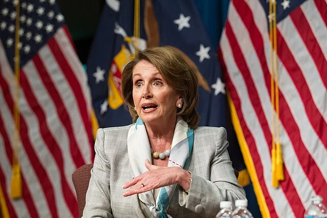 Pelosi rät Biden, seine Kandidatur zu überdenken