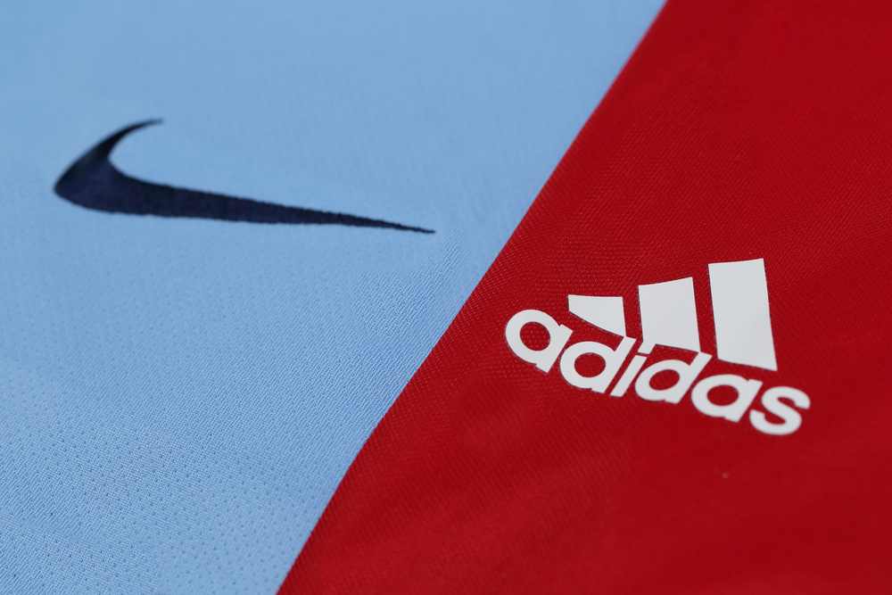 Adidas gegen Nike vor Gericht: Nike-Jogginghose mit drei Streifen verboten