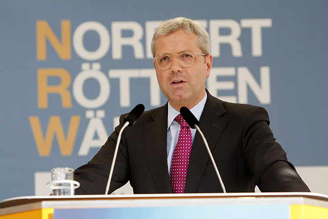 Von Versäumnissen und Verantwortung: Röttgens Kritik an der Bundesregierung