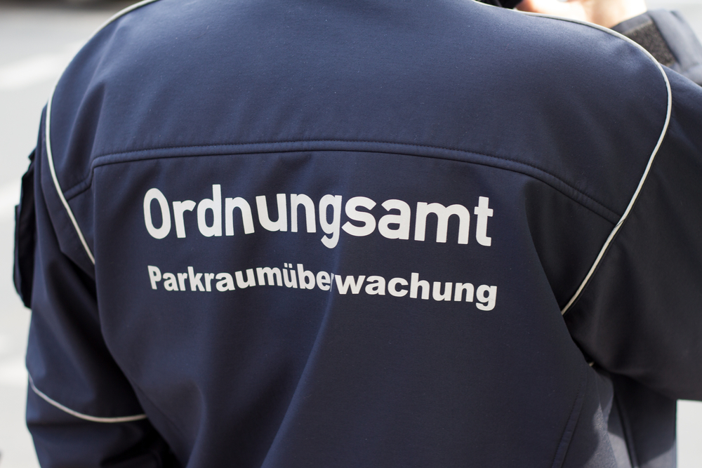 Einzigartig in Deutschland: Berliner Ordnungsamt mit Helmen im Einsatz