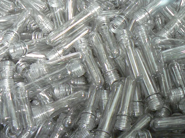 Neue Regeln für Plastikflaschen: So schützt die EU Ihre Gesundheit