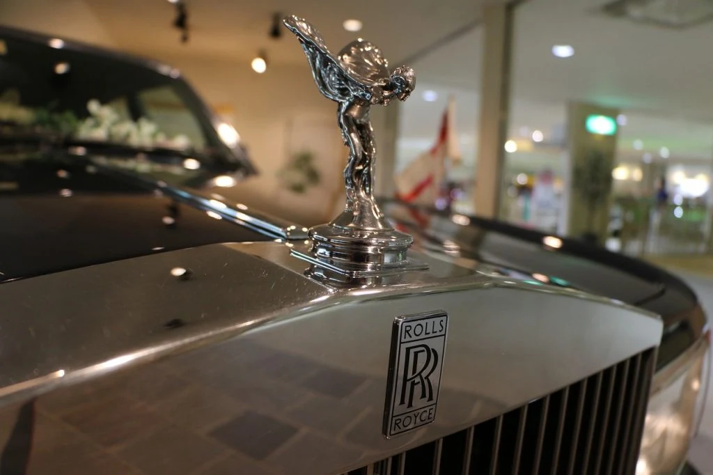 Rolls-Royce investiert 370 Millionen Dollar in maßgeschneiderte Autos