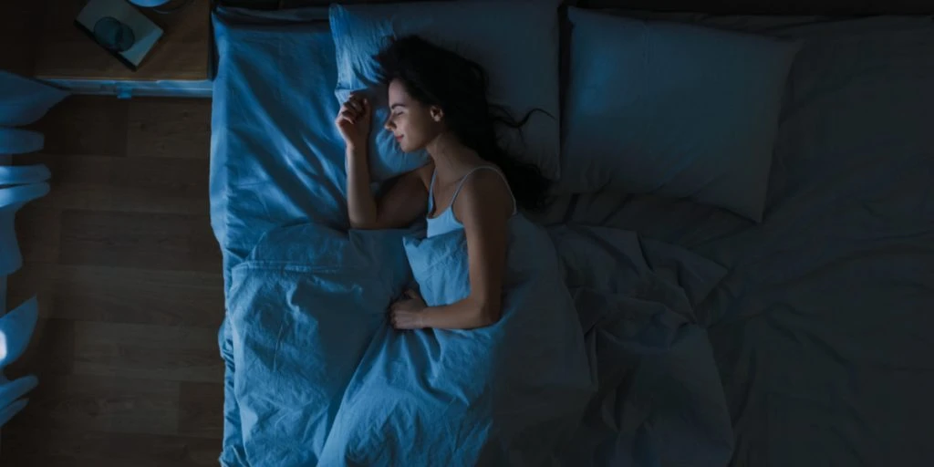 Warum Sie Ihr Bett morgens nicht sofort machen sollten