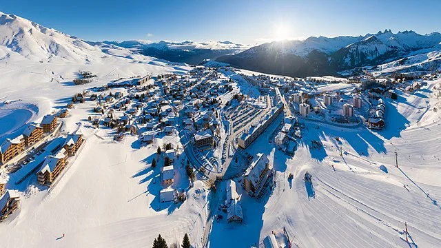 Skifahren ohne Stress: So genießen Anfänger ihren ersten Skiurlaub