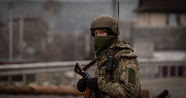 Kriegsverbrechen-Ermittlung: Russische Truppen exekutieren ukrainische Soldaten, die sich ergeben wollen