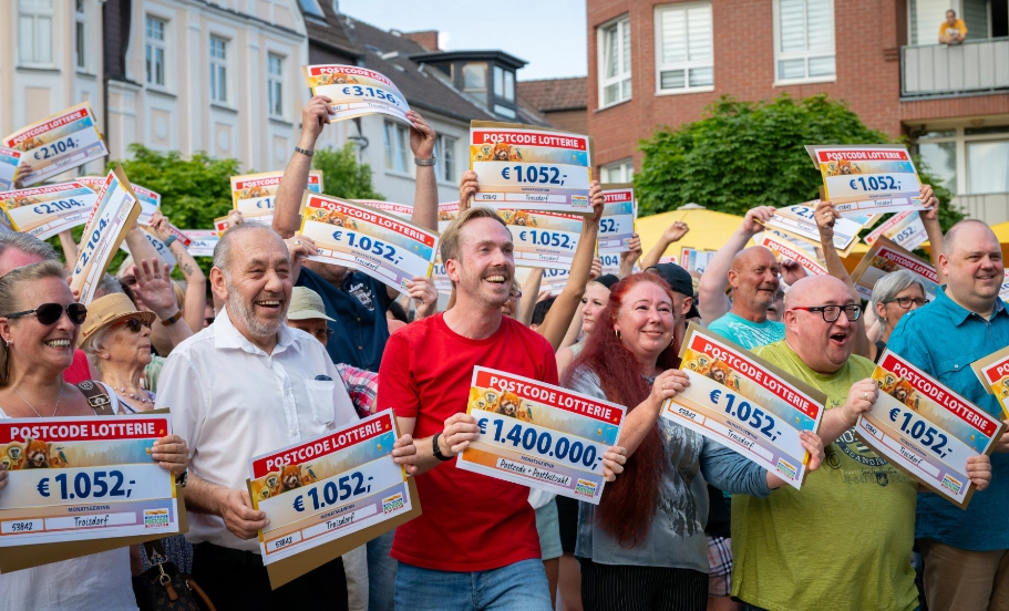 Große Freude: 480 Glückspilze jubeln über 1,4 Millionen Euro