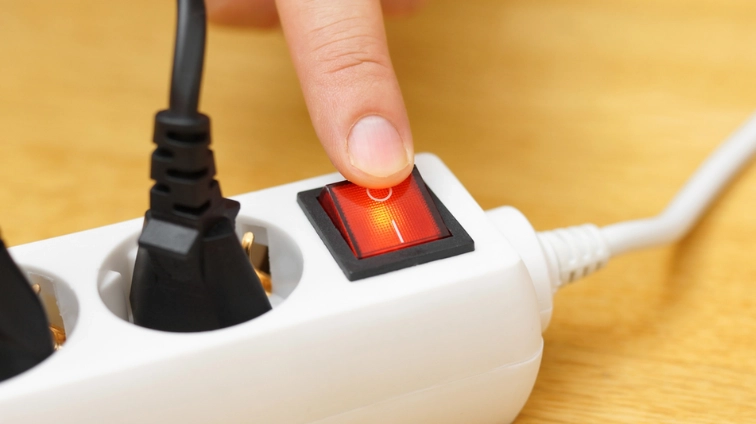 Elektriker warnen: Diese 15 Geräte sollten niemals an eine Mehrfachsteckdose angeschlossen werden