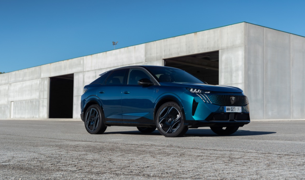Peugeot erweitert Elektromobilität-Angebot: 3008 und 5008 jetzt auch als Plug-In Hybrid
