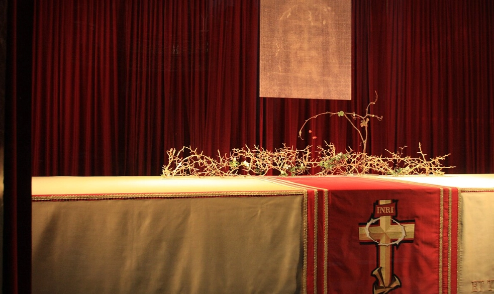 Wissenschaftler machen bahnbrechende Entdeckung bei Untersuchung des „Grabtuchs Jesu“