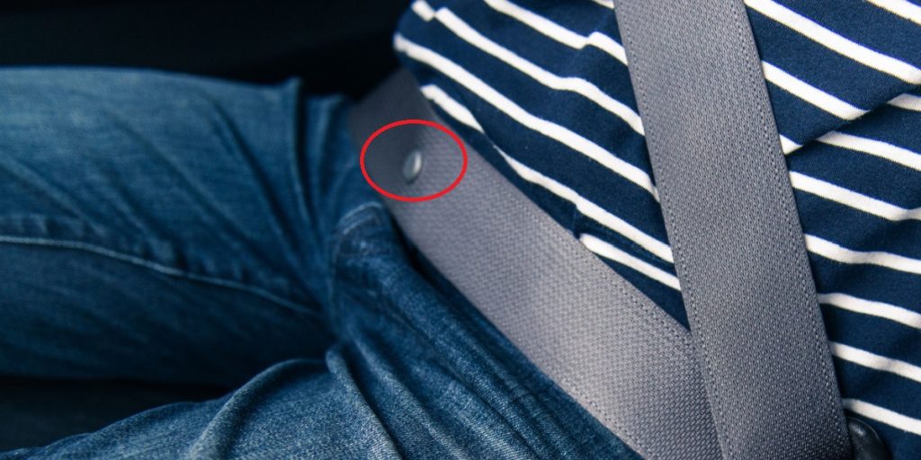 Der Knopf am Sicherheitsgurt: Wussten Sie, dass er eine spezielle Funktion für den Fahrer hat?