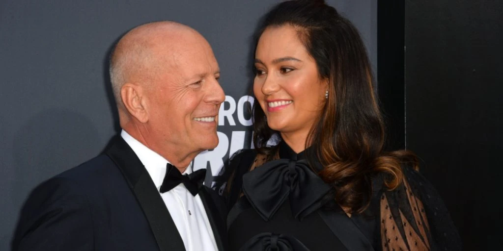 Bruce Willis‘ Ehefrau äußert sich zu ’schrecklicher‘ öffentlicher Faszination über Matthew Perrys Tod
