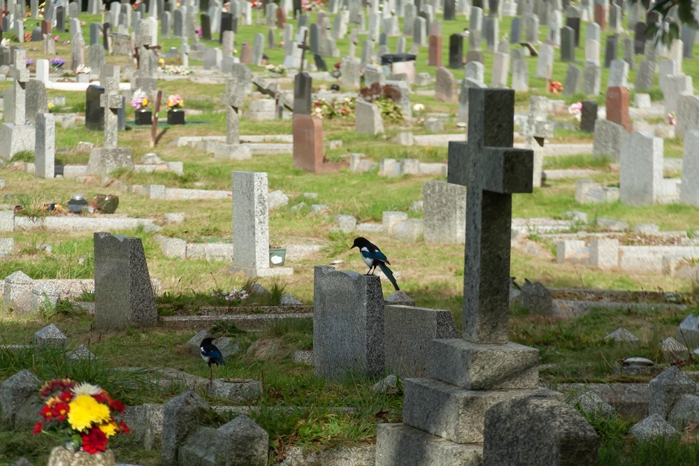 Italienisches Dorf bietet 1.000 Euro für Kremierungen wegen Friedhofsplatzmangel an