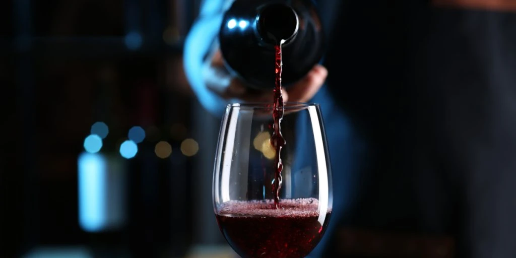 Neurologe enthüllt das Alter, in dem man aufhören sollte, Alkohol zu trinken, um Demenz vorzubeugen