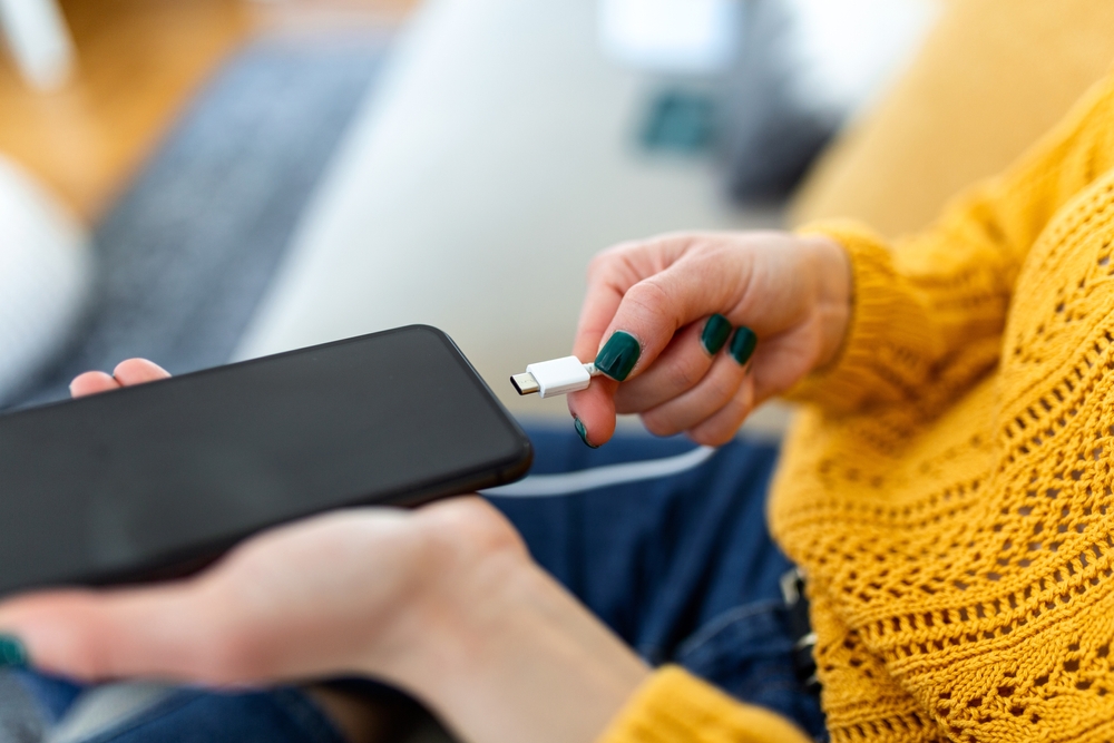 Richtiges Laden und Entladen des Smartphone-Akkus: So vermeiden Sie Schäden