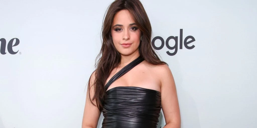 Camila Cabello überrascht Fans mit dramatischer Blond-Transformation