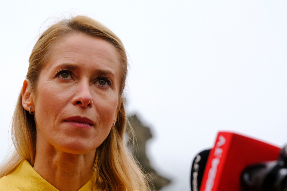 Estnische Premierministerin drängt Verbündete, die Ukraine aus ihren Beständen zu bewaffnen