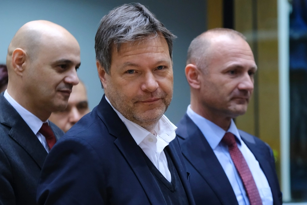 Robert Habeck Wegen Anonymer Drohungen Unter Erhöhter Sicherheit