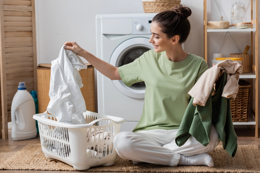 Entdecken Sie den 10-Minuten-Trick: Ein Versprechen, das Trocknen von Kleidung ohne Maschine zu beschleunigen