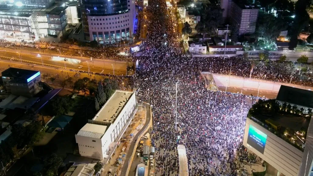 Massive Proteste in Tel Aviv fordern Neuwahlen