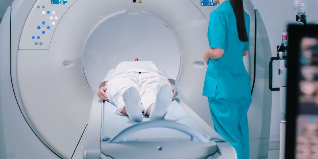 Ups! Mutter begleitet Tochter ins Krankenhaus, Röntgenbild enthüllt peinliches Geheimnis