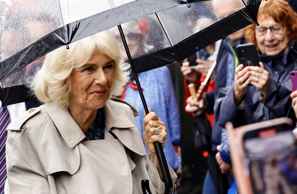Queen Camilla tritt aufgrund gesundheitlicher Probleme von ihren Pflichten zurück